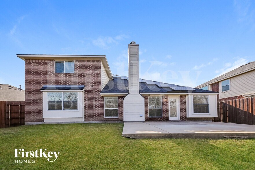 Building Photo - 3108 Silver Creek Dr