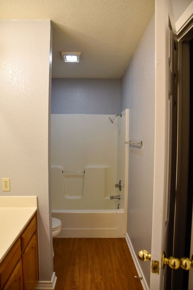 Building Photo - Spacious 3 Bedroom 2 Bath duplex Decatur TX