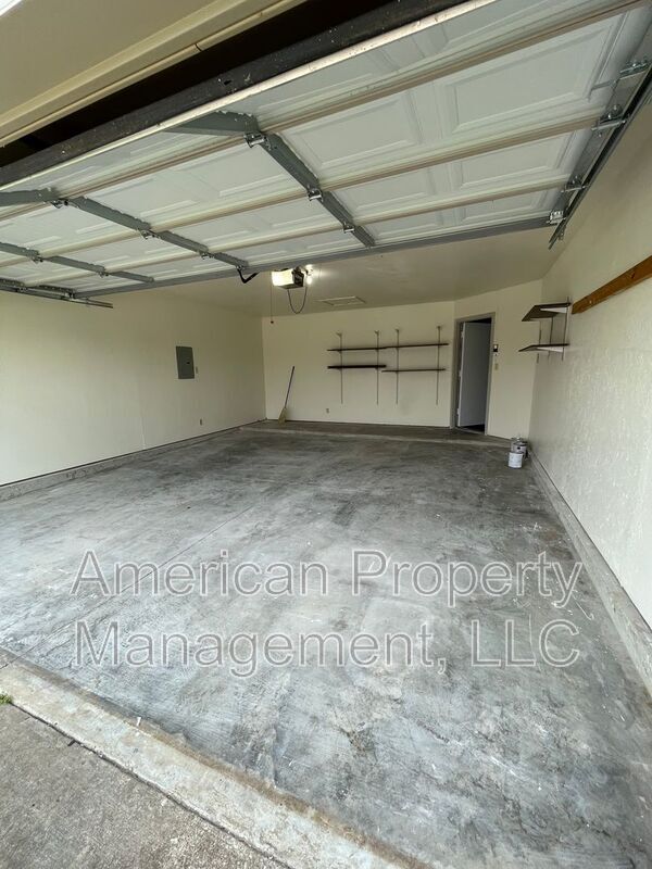 Building Photo - 13120 E 44th St