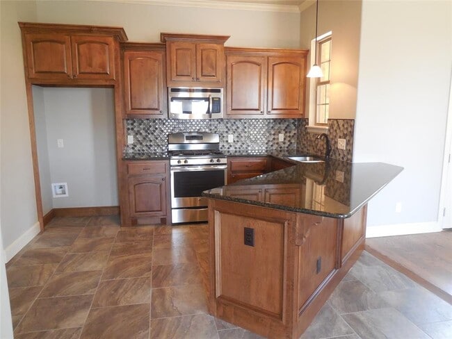 Building Photo - 3328 Enclave Ln