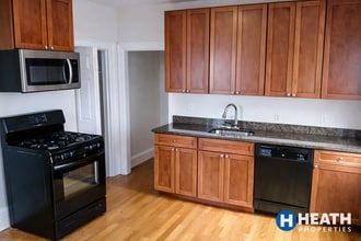 Building Photo - 6 Bowdoin Park