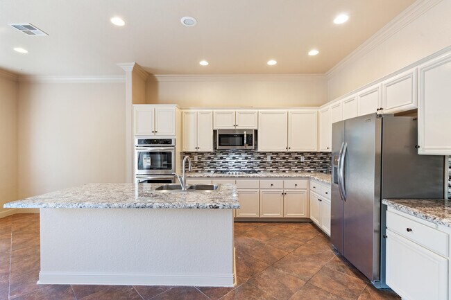 Building Photo - 74912 Saguaro Ln
