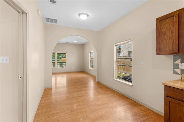 Building Photo - 1235 E Leuda St