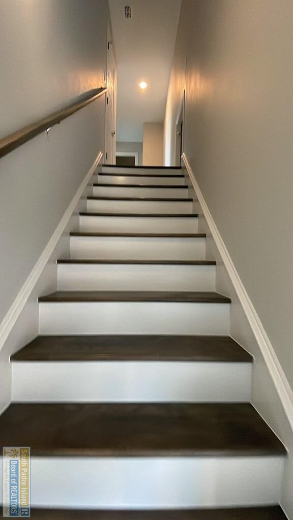 Building Photo - 2369 Grove Ln