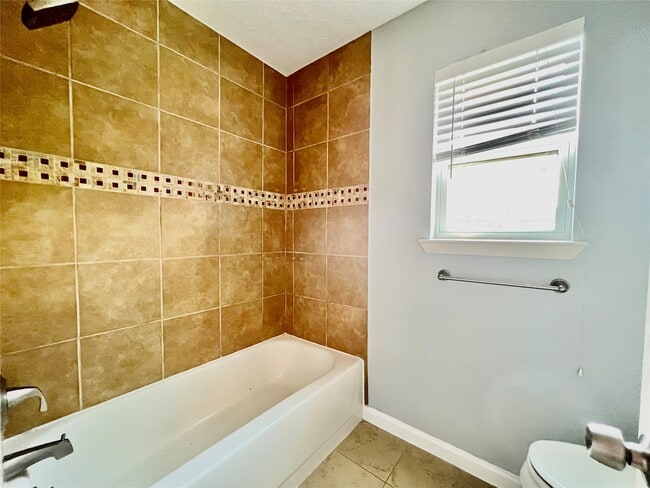 Building Photo - 11407 Briar Rose Dr