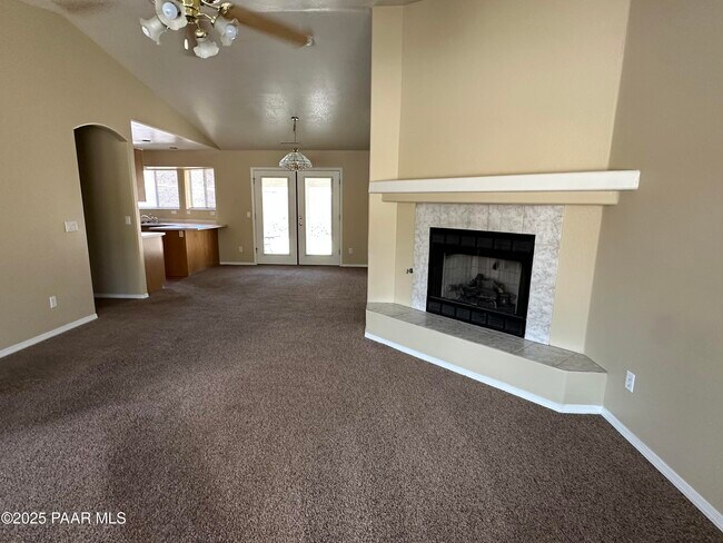 Building Photo - 9120 E Swift Trail Dr