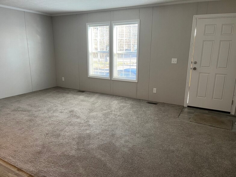 Building Photo - 6610 Lear Nagle Rd