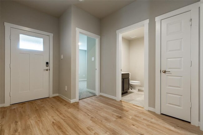 Building Photo - 7730 Rainham Valley Ln