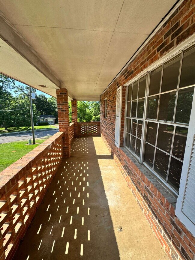 Building Photo - 205 Daniels St. -Midland City, AL 36350- apartment