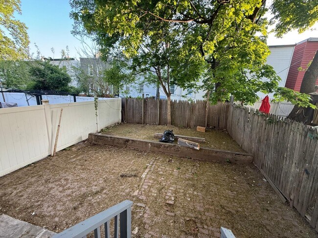 Building Photo - 221 Wilkinson Ave