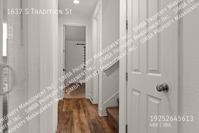 Building Photo - 1637 Tradition St
