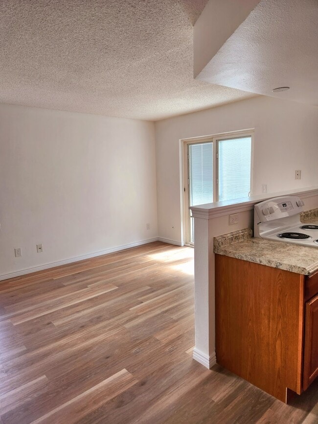 Building Photo - 17090 E Ford Dr