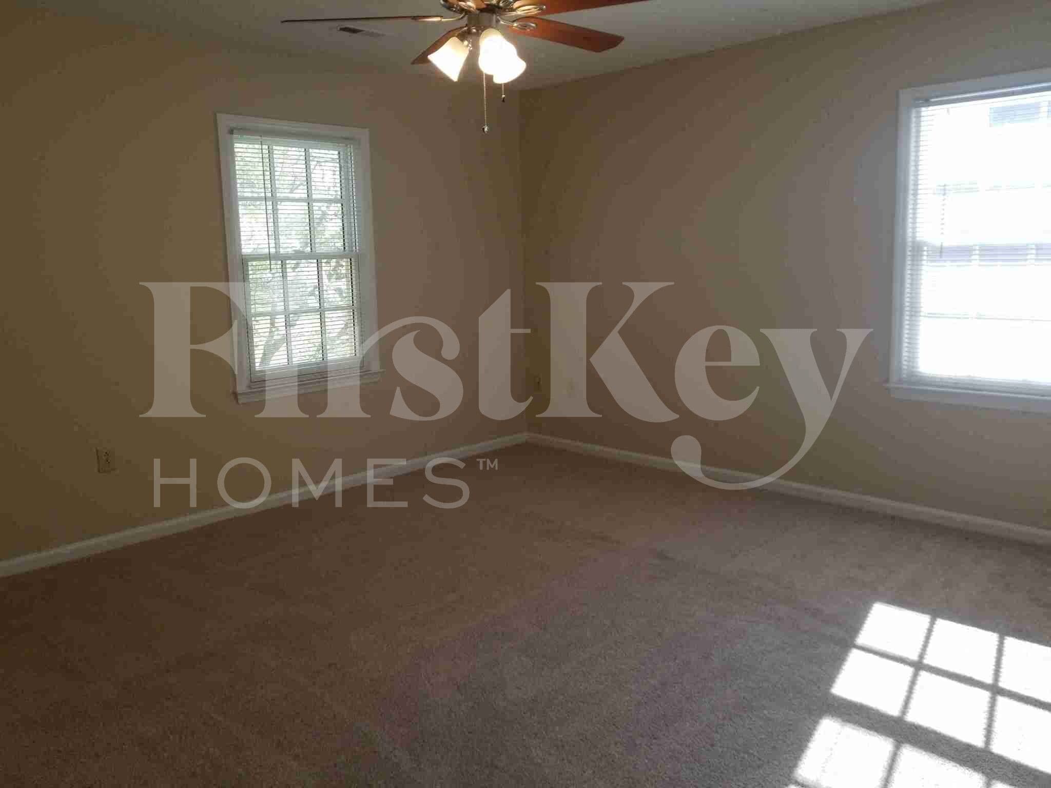 Building Photo - 9924 Avon Farm Ln