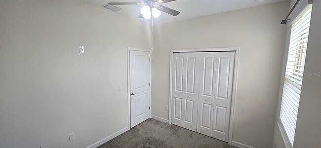 Building Photo - 212 Bergamot Lp