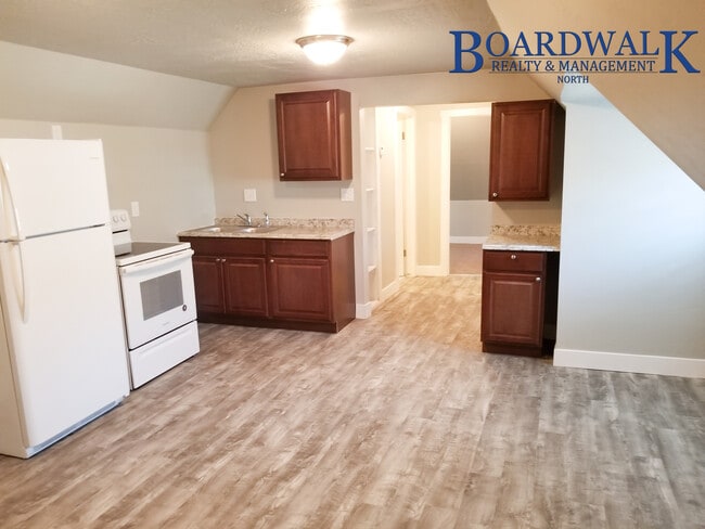 Building Photo - 2679 Quincy Ave