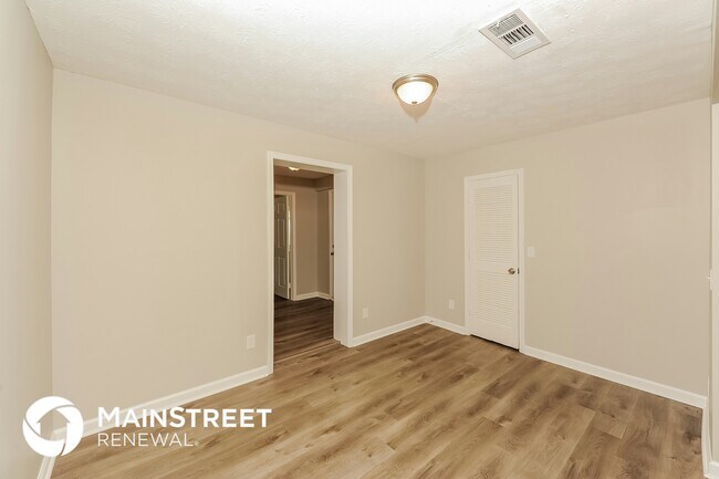 Building Photo - 1800 Beechwood Blvd NW