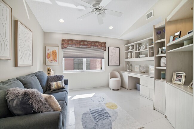 Building Photo - 12573 Coral Lakes Dr