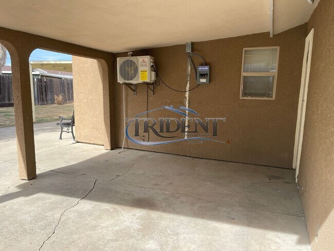 Building Photo - 4400 Martel Dr