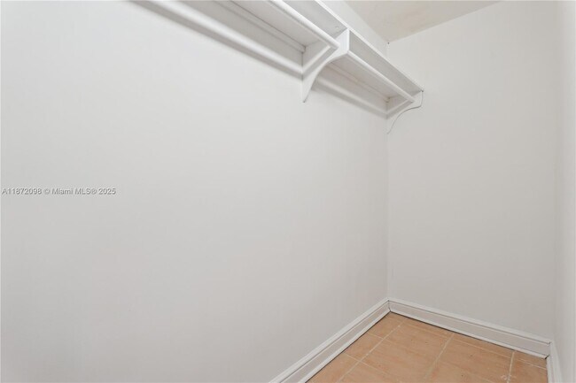 Building Photo - 2421 San Domingo St