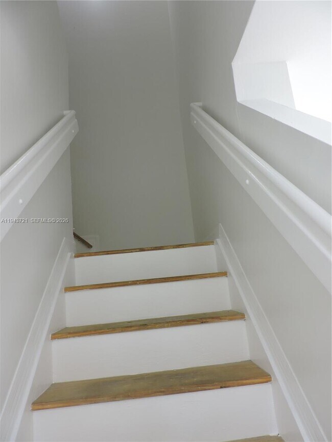 Building Photo - 17975 SW 140th Ct