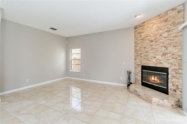 Building Photo - 2664 Tall Maple Loop