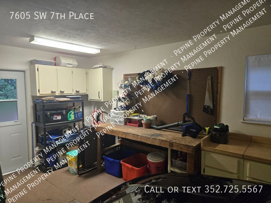 Building Photo - 7605 SW 7th Pl