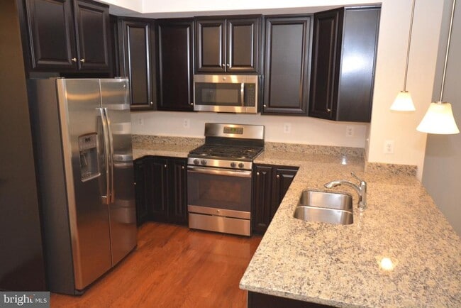 Building Photo - 5942 Leben Dr