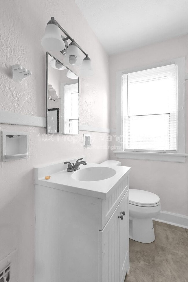 Building Photo - 940 Geers Ave