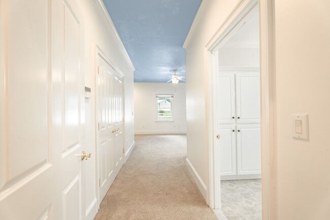 Building Photo - 785 Glenwood Dr