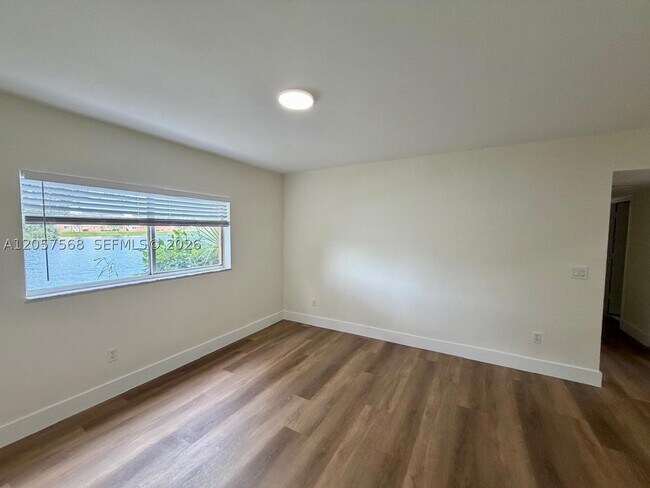 Building Photo - 3690 N 56th Ave