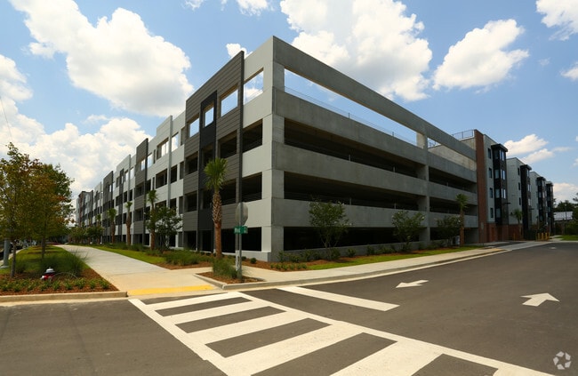 Building Photo - The Park