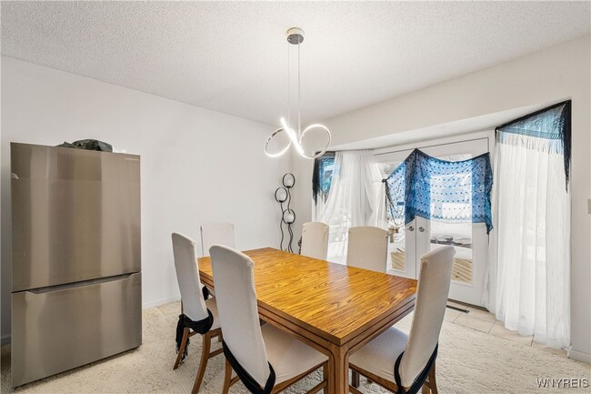 Building Photo - 66 Windsong Ct