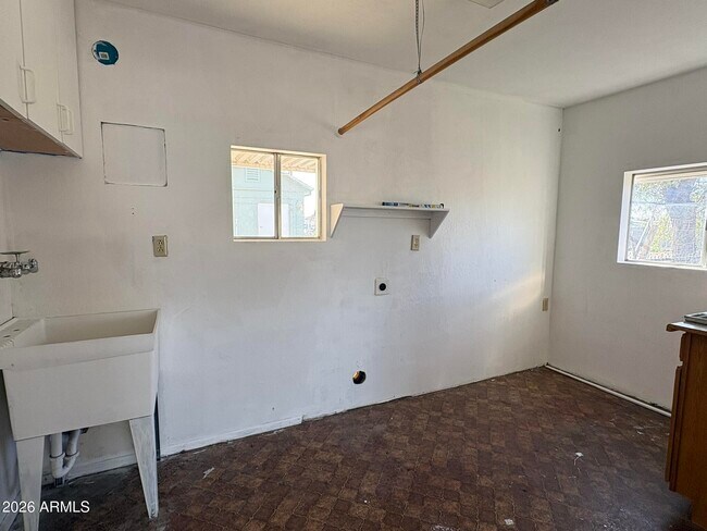 Building Photo - 12819 N 111th Dr