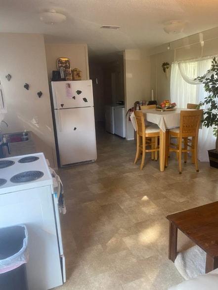 Primary Photo - 3525 Olivier St