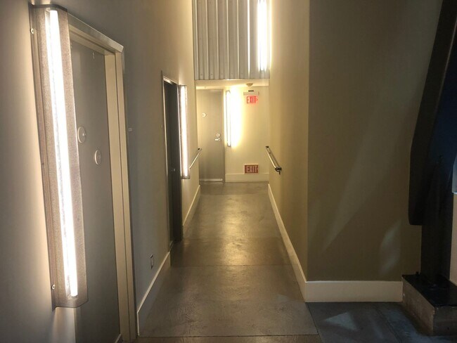 Building Photo - Beautifully Landmark Building with a 1BD/1BATH Located in the Heart of San Francisco!!!!