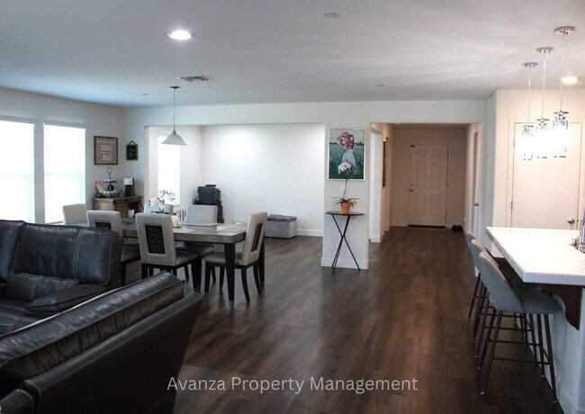 Building Photo - Home for Rent 6857 E. Cetti Ave Fresno, CA 93727