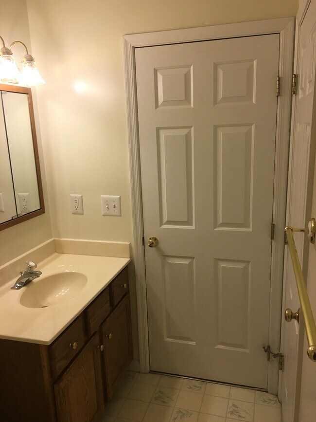 Building Photo - MFI Single Family, Heather Road