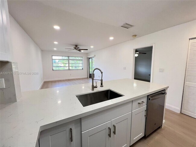 Building Photo - 15665 SW 82nd Cir Ln