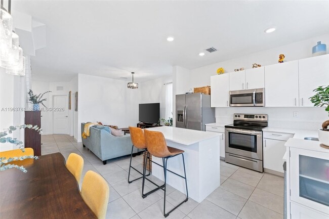 Building Photo - 11755 SW 246 Terrace