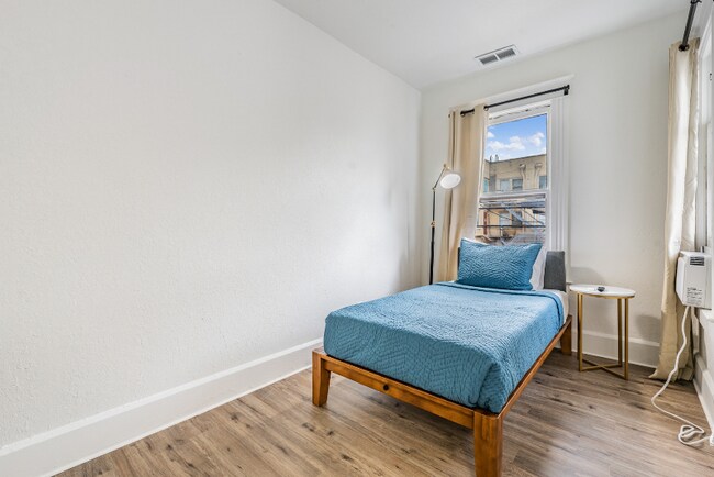 Primary Photo - 424 2nd St N