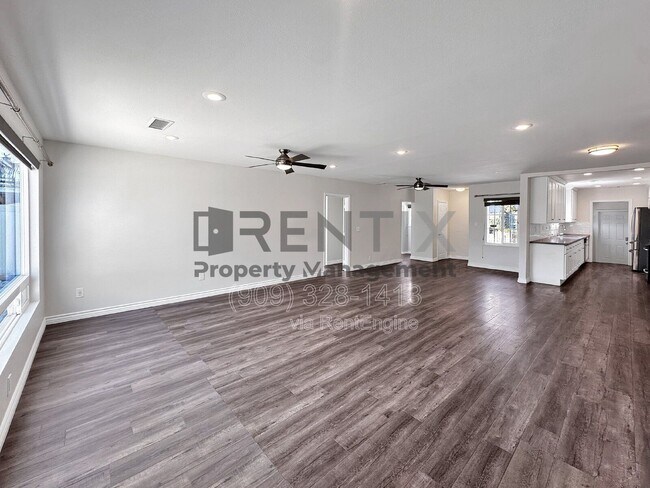 Building Photo - 938 W Berkeley Ct