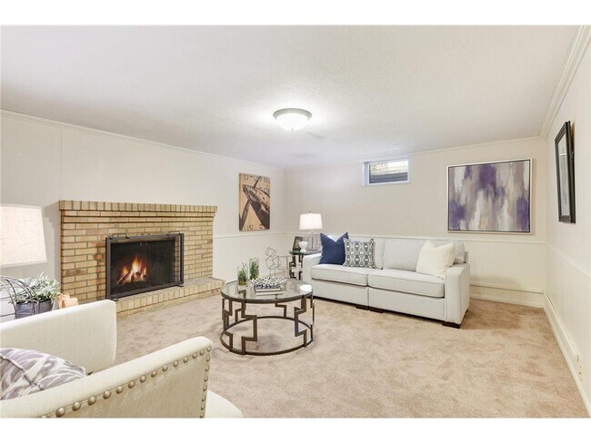 Building Photo - 4509 Laguna Dr