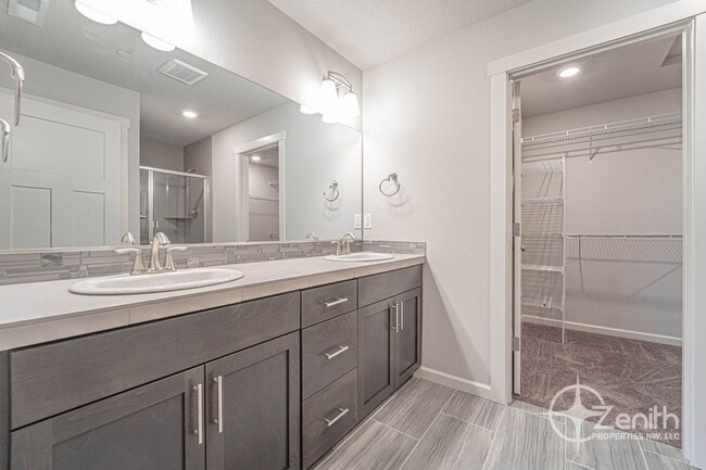 Building Photo - 2403 Trail View Ct