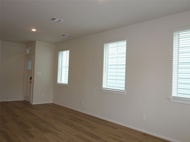 Building Photo - 701 Sand Dollar Dr