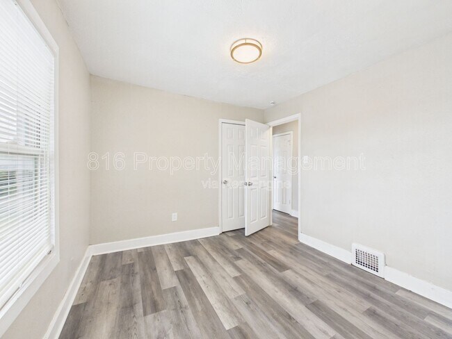 Building Photo - 4417 Wayne Ave