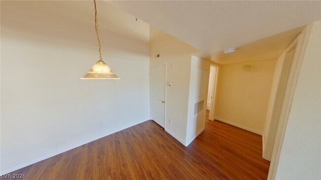 Building Photo - 7885 W Flamingo Rd