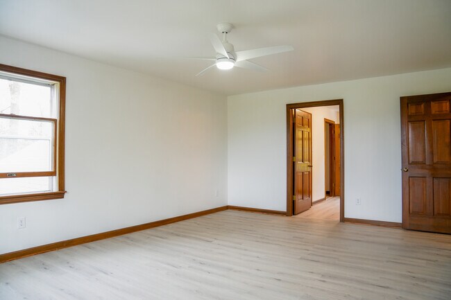 Building Photo - 7231 Stow Rd