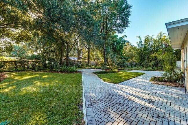 Building Photo - 1203 Easton Dr