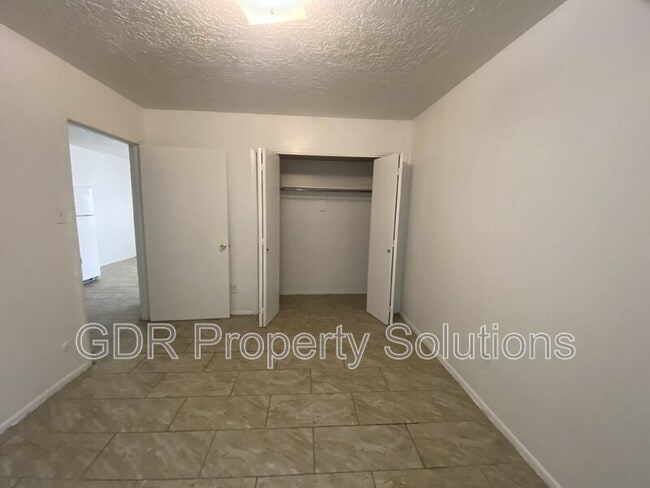 Building Photo - 408 Texas St NE