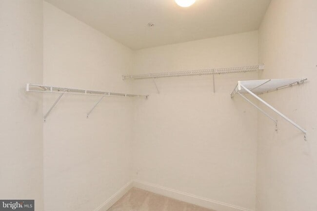 Building Photo - 1028 Llano Dr
